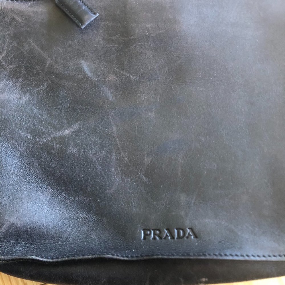 Authentic Prada leather crossbody - Picture 2 of 13
